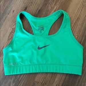 Nike Dri-Fit Green Sports Bra Size Small